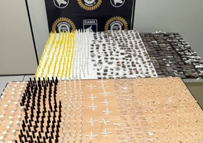 A&ccedil;&atilde;o aconteceu durante patrulhamento da equipe do Canil, que encontrou coca&iacute;na, maconha e crack no bairro Vilarejo, em Cabre&uacute;va