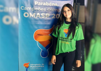 Aos 16 anos, aluna da Escola Capit&atilde;o acumula conquistas em matem&aacute;tica, astronomia, geografia e l&oacute;gica, tornando-se refer&ecirc;ncia de dedica&ccedil;&atilde;o aos estudos