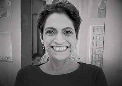 Familiares e amigos prestam as &uacute;ltimas homenagens a Fabiana, que ser&aacute; velada no Centro e sepultada no Memorial Japi