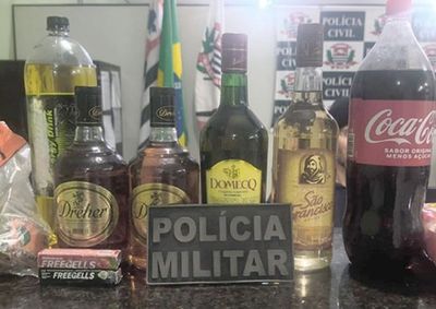 Donos viram pelas c&acirc;meras o momento da invas&atilde;o e acionaram a Pol&iacute;cia Militar, que encontrou o suspeito ainda no com&eacute;rcio