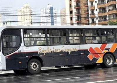Usu&aacute;rios da linha 801 dizem que o reajuste n&atilde;o condiz com a qualidade do servi&ccedil;o e reclamam de atrasos e lota&ccedil;&atilde;o
