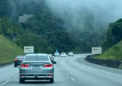 Quem vai pegar estrada deve redobrar a aten&ccedil;&atilde;o: o feriado ter&aacute; tempo seco, mas pode haver neblina pela manh&atilde; e chuva a partir de s&aacute;bado
