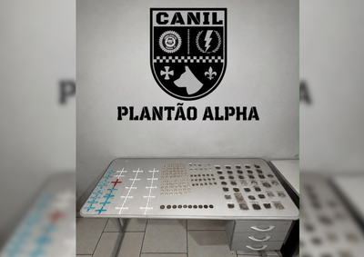 Equipe do Canil abordou um suspeito na Avenida Ad&eacute;lia e apreendeu por&ccedil;&otilde;es de coca&iacute;na, maconha, crack, dry e ice