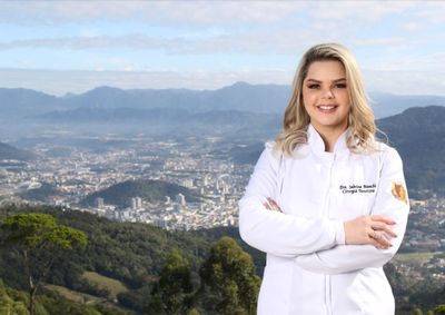 Profissional alia experi&ecirc;ncia e especializa&ccedil;&atilde;o para transformar sorrisos e promover qualidade de vida
