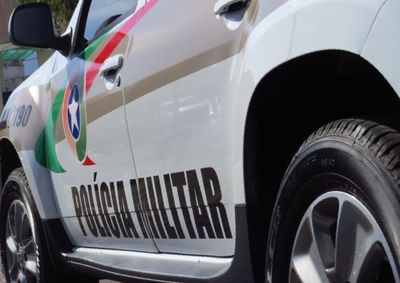 V&iacute;tima relatou que um ve&iacute;culo saiu de um estabelecimento e teria feito manobra de retorno antes da colis&atilde;o