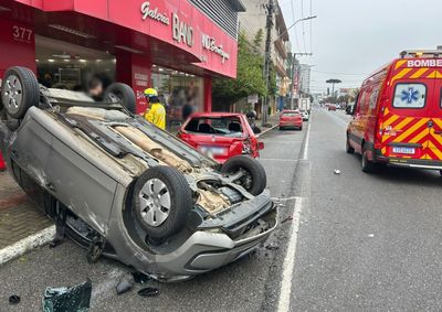 Duas equipes do Corpo de Bombeiros e a Pol&iacute;cia Militar atenderam a ocorr&ecirc;ncia na tarde desta segunda-feira (29)