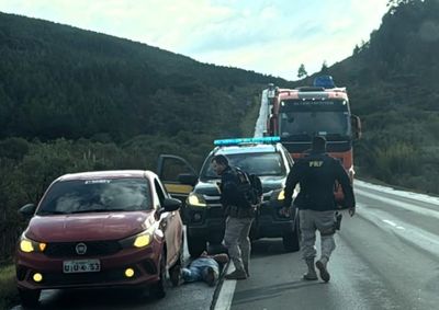 Droga estava no porta-malas e no assoalho do banco do passageiro de um Fiat Argo abordado em &Aacute;gua Doce