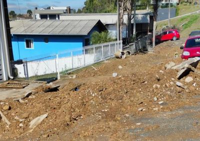 Obra provoca reclama&ccedil;&atilde;o ap&oacute;s acesso de fam&iacute;lia ficar comprometido em Canoinhas