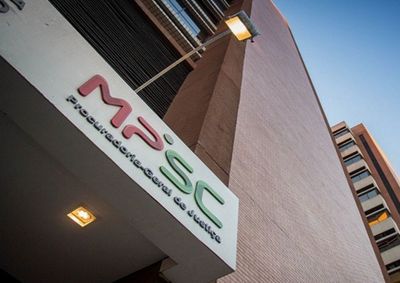 Justi&ccedil;a entendeu que a publicidade extrapolou o car&aacute;ter informativo exigido pela Constitui&ccedil;&atilde;o