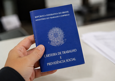 H&aacute; oportunidades para candidatos com e sem experi&ecirc;ncia; atendimento &eacute; realizado no pr&eacute;dio da Prefeitura