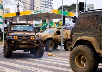 Caravana re&uacute;ne 256 ve&iacute;culos, aproximadamente 400 participantes inscritos e mais de mil pessoas entre equipes e familiares