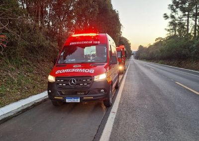 Condutor e passageiro sofreram escoria&ccedil;&otilde;es e foram encaminhados &agrave; UPA de Canoinhas