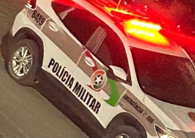 Durante fiscaliza&ccedil;&atilde;o na noite de domingo, policiais descobriram uma ordem judicial em aberto contra o motorista abordado