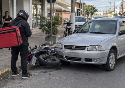 Segundo a PM, o Gol estava em ponto morto e com o freio de m&atilde;o parcialmente acionado durante a ocorr&ecirc;ncia