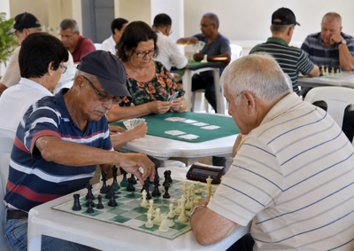 Evento gratuito reunir&aacute; competidores de domin&oacute;, buraco, dama e xadrez no Centro Comunit&aacute;rio. Saiba como garantir a sua vaga e participar da disputa. 