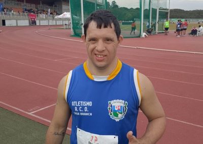Representando Casa Branca, atleta obteve tr&ecirc;s medalhas e um quarto lugar em evento realizado no Centro de Treinamento Paral&iacute;mpico Brasileiro