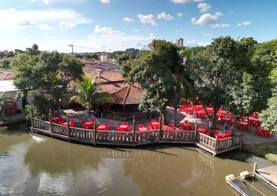 Sob nova dire&ccedil;&atilde;o, o espa&ccedil;o preparou tr&ecirc;s op&ccedil;&otilde;es de combos com por&ccedil;&otilde;es, fondue, bebidas e sorteio para deixar a data mais saborosa.