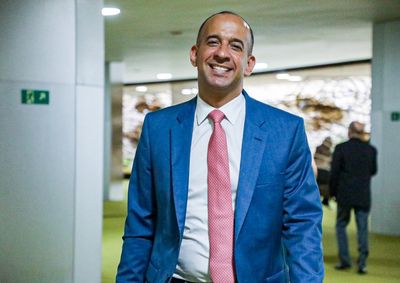 Deputado foi secret&aacute;rio de Estado, prefeito de Santos e hoje destina emendas para munic&iacute;pios da regi&atilde;o Mogiana