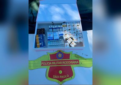 A&ccedil;&atilde;o ocorreu durante a Opera&ccedil;&atilde;o Ultrapassagem em Pirassununga; suspeita foi detida em flagrante