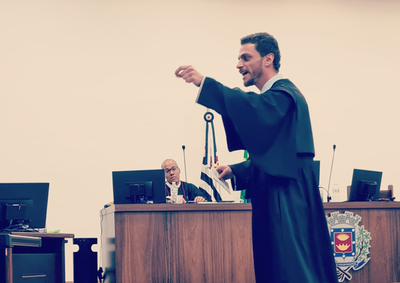 Reflex&atilde;o pelo Dia do Advogado aborda a miss&atilde;o de defender direitos diante das estruturas de poder e das injusti&ccedil;as