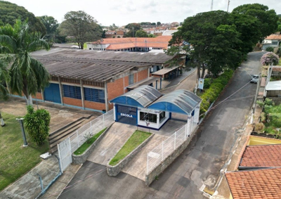 Anivers&aacute;rio enaltece professores, funcion&aacute;rios, alunos e ex-alunos da "Escola Industrial" de Casa Branca