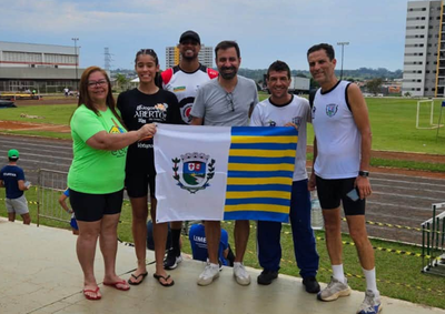 Karateca Lu&iacute;s Felipe Lopes garantiu o bronze para o munic&iacute;pio; delega&ccedil;&atilde;o tamb&eacute;m alcan&ccedil;ou posi&ccedil;&otilde;es no top 10 do atletismo