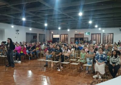 Movimento pac&iacute;fico de pais de alunos em C&eacute;u Azul questiona a obrigatoriedade do imunizante e cobra sil&ecirc;ncio da administra&ccedil;&atilde;o municipal no manifesto 