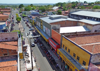 Supermercados e lojas estar&atilde;o fechados a partir de meio-dia, retornando no s&aacute;bado (4), bancos funcionar&atilde;o normalmente
