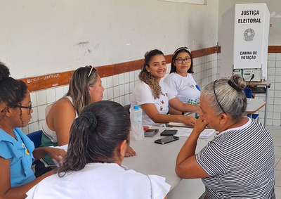 As inscri&ccedil;&otilde;es j&aacute; est&atilde;o abertas para interessados em atuar nas pr&oacute;ximas elei&ccedil;&otilde;es; volunt&aacute;rios t&ecirc;m direito a benef&iacute;cios previstos pela Justi&ccedil;a Eleitoral

