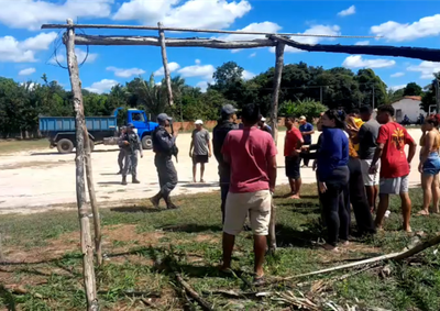 Segundo moradores, duas obras iniciadas anteriormente seguem paralisadas no Alto da Modera&ccedil;&atilde;o, o que motivou o protesto contra o in&iacute;cio da nova constru&ccedil;&atilde;o
