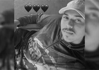 Jo&atilde;o Vitor Teixeira, de 23 anos, ficou gravemente ferido ap&oacute;s colidir contra um poste no povoado Cara&iacute;bas, em Duque Bacelar