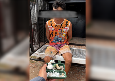 Com o suspeito a Pol&iacute;cia Militar encontrou 7 por&ccedil;&otilde;es de coca&iacute;na. A pris&atilde;o aconteceu na tarde dessa segunda-feira (31), no Centro da cidade

