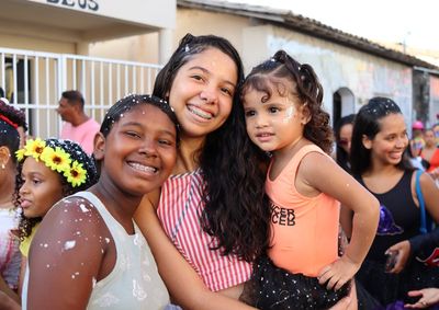 O Abre Alas Que Eu Quero Brincar reuniu crian&ccedil;as e adolescentes em desfile marcado por alegria e mensagem de prote&ccedil;&atilde;o &agrave; inf&acirc;ncia