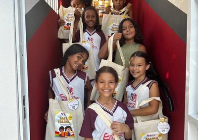 No dia em que se comemora o Dia Nacional do Livro Infantil, diversas iniciativas se destacam no munic&iacute;pio
