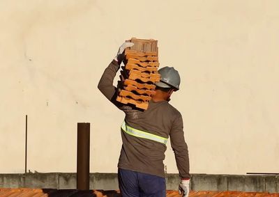 Os cursos oferecem forma&ccedil;&otilde;es em pintura, el&eacute;trica predial e atividades como pedreiro