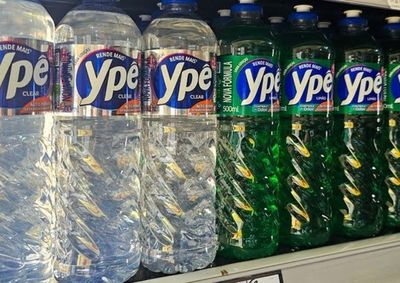 Medida envolve detergentes, lava-roupas l&iacute;quidos e desinfetantes com lotes terminados em 1 devido a risco sanit&aacute;rio identificado pela ag&ecirc;ncia