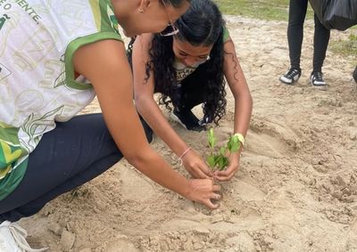 Atividades envolveram educa&ccedil;&atilde;o ambiental, limpeza de &aacute;reas naturais e conscientiza&ccedil;&atilde;o sobre sustentabilidade