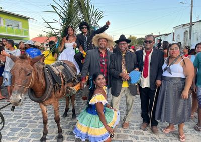 A encena&ccedil;&atilde;o c&ocirc;mica atravessa gera&ccedil;&otilde;es, unindo entretenimento, cultura e forte participa&ccedil;&atilde;o popular