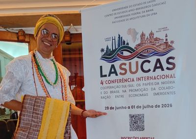 Pai de santo Anderson Lopes marcou presen&ccedil;a na confer&ecirc;ncia em Salvador, que reuniu pesquisadores e lideran&ccedil;as para fortalecer la&ccedil;os entre os pa&iacute;ses