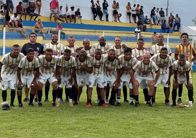 Equipe condense bateu o advers&aacute;rio por 2 a 0 e mant&eacute;m viva a busca pelo trof&eacute;u in&eacute;dito na competi&ccedil;&atilde;o 40+