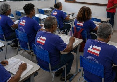 Interessados devem apresentar documenta&ccedil;&atilde;o exigida para efetuar a matr&iacute;cula na unidade escolar