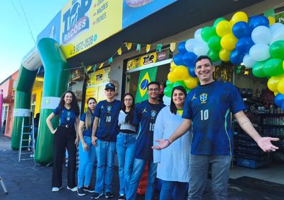 Evento tem sorteios, bolo, cama el&aacute;stica, estoura bal&atilde;o, ado&ccedil;&atilde;o de pets e mais de 150 brindes surpresa em Cruzeiro do Oeste.