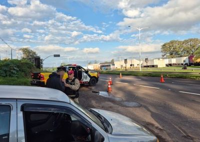 Motorista de 24 anos foi flagrado embriagado durante opera&ccedil;&atilde;o da Lei Seca em frente ao Parque de Exposi&ccedil;&otilde;es.