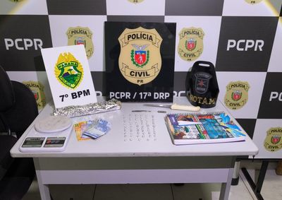Opera&ccedil;&atilde;o no Jardim Cruzeiro terminou com duas mulheres presas e apreens&atilde;o de crack pronto para venda.