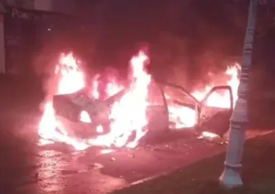 Ve&iacute;culo apresentou pane mec&acirc;nica antes do inc&ecirc;ndio; c&acirc;meras podem ajudar a identificar envolvidos no caso.