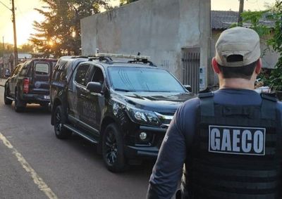 Opera&ccedil;&atilde;o em Umuarama, Gua&iacute;ra e Londrina investiga organiza&ccedil;&atilde;o ligada ao tr&aacute;fico e lavagem de dinheiro.