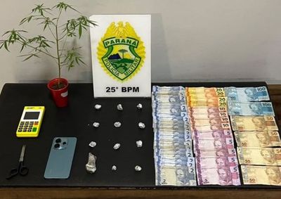 Opera&ccedil;&atilde;o no Conjunto Arco-&Iacute;ris resultou na pris&atilde;o de dois homens e na apreens&atilde;o de drogas, dinheiro e materiais usados no tr&aacute;fico.