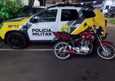 PM localizou a Honda CG Titan sem placa na PR-082; adolescente confessou o furto e afirmou ter contado com a ajuda de um comparsa.