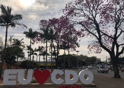 Ap&oacute;s uma sexta mais amena, m&aacute;ximas chegam aos 28&deg;C no s&aacute;bado e domingo, mas o tempo segue inst&aacute;vel com previs&atilde;o de chuva.