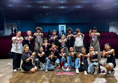Grupo Municipal de Dan&ccedil;a de Cruzeiro do Oeste brilhou em Campo Mour&atilde;o, conquistando cinco premia&ccedil;&otilde;es e o trof&eacute;u "Estrela da Noite".